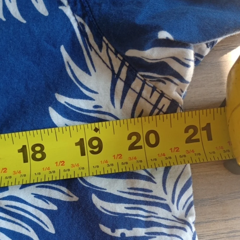 Levi's Blue and White Casual Button Down Shirt with‎ Tropical Print